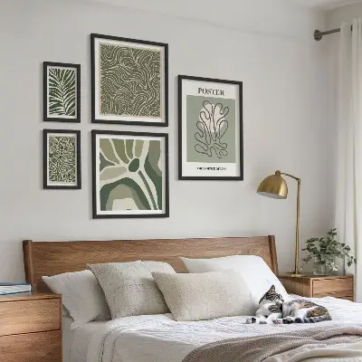Zestaw 5 obrazów w ramie z motywem abstrakcyjnych roślinnych form w stylu boho