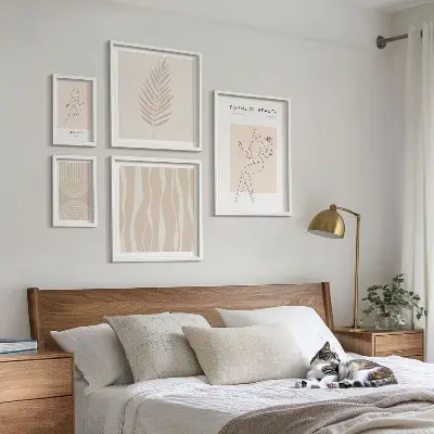 Zestaw 5 obrazów w ramie o tematyce minimalistycznej