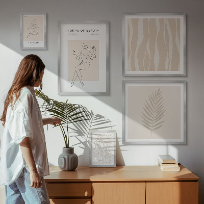Dekoracja ścienna zestaw obrazów Stylowe grafiki kobiet i roślin