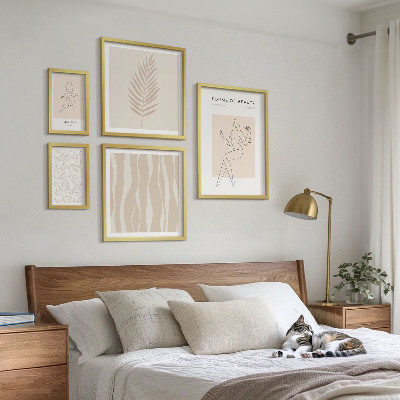 Dekoracja ścienna zestaw obrazów Stylowe grafiki kobiet i roślin