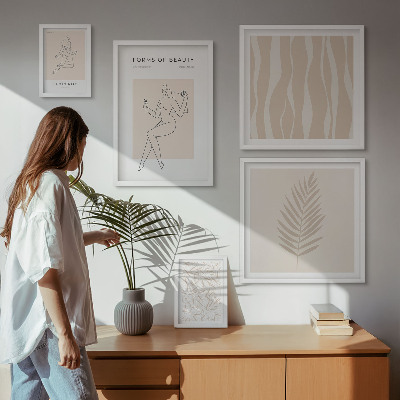 Dekoracja ścienna zestaw obrazów Stylowe grafiki kobiet i roślin