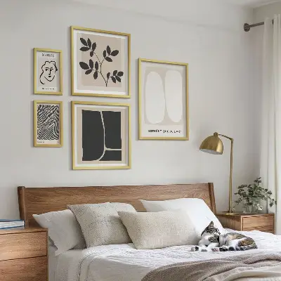 Galeria obrazów na ścianę stylowe grafiki z minimalistycznymi liniami