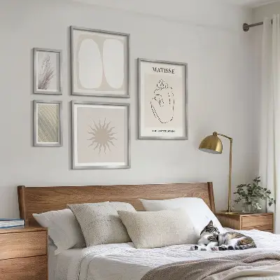 Galeria obrazów na ścianę w stylu boho z minimalistycznymi formami