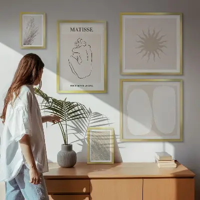 Galeria obrazów na ścianę w stylu boho z minimalistycznymi formami