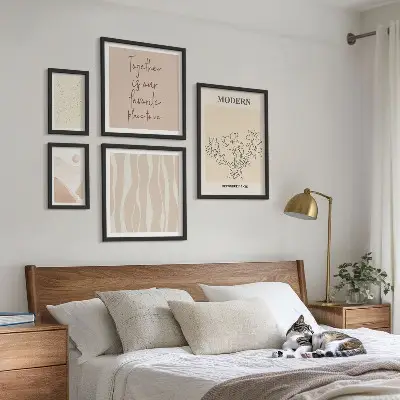 Zestaw obrazów w ramie do galerii ściennej w stylu nowoczesnym minimalistycznym