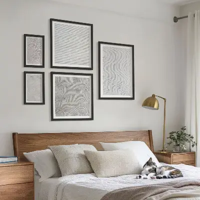 Zestaw obrazów w ramie do galerii ściennej z geometrycznymi wzorami piasku i strukturą