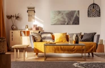 Salon w stylu boho - aranżacje i inspiracje na artystyczną metamorfozę wnętrza