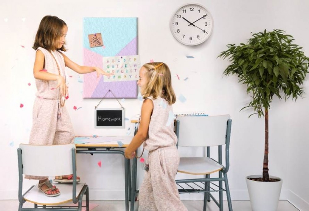 co powiesić nad biurkiem